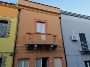 Appartamento su palazzina storica in centro a Sant'Antioco Sant'antìoco